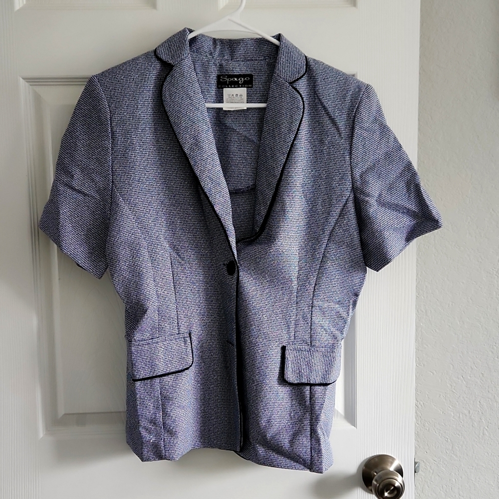 Short sleeve blazer